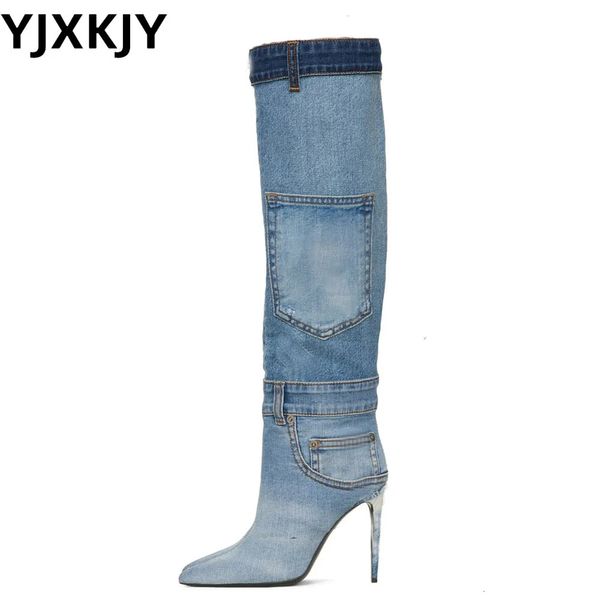 Сапоги YJXKJY, женские туфли выше колена из потертой ткани, сексуальные женские ветхие синие джинсовые туфли с карманами и острым носком на высоком каблуке, вечерние туфли 231026