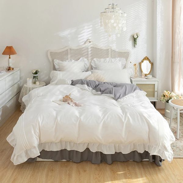 Conjuntos de cama Lace Ruffles Set Branco e Cinza Cor Bedclothes para BoysGirls Full Size Quilt Cover Define QueenKing Bed Linen 231025