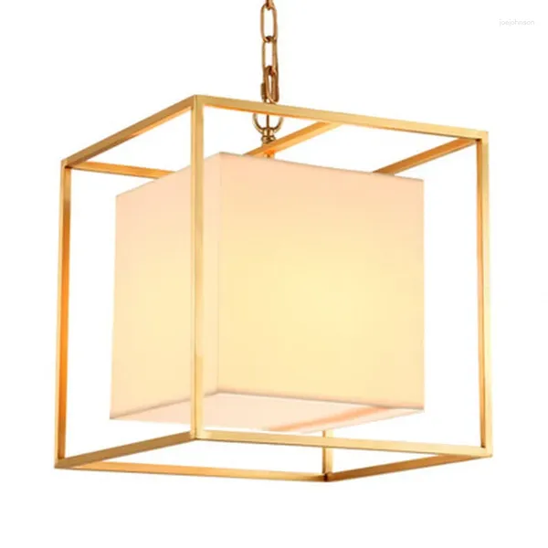 Lampade a sospensione Europeo Americano Quadrato dorato Cubo Rame Ottone Lampada a LED Cornice in tessuto leggero Catena sospesa moderna