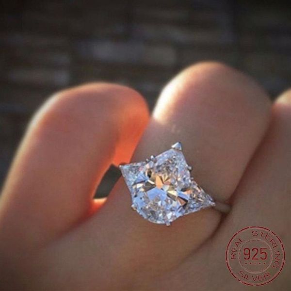Anel de noivado de casamento romântico formato de pêra zircônia cúbica configuração de alta qualidade prata 925 anéis de joias para mulheres J-082203O