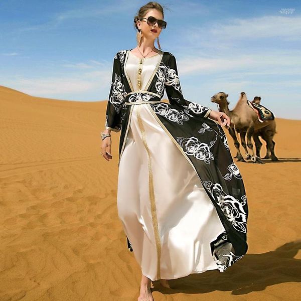 Roupas étnicas Dubai Turco Mulheres Preto e Branco Flor Bordado Vestido Longo de Duas Peças com Cinto Estilo Kaftan Abaya