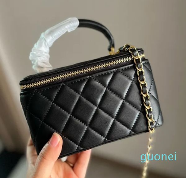 Black White Womens Vanity Box Designer Bolsas Top Handle Totes Quilted Matelasse Chain Crossbody Ombro Cosmético Caid Batom Titular Mini Bolsas de Luxo