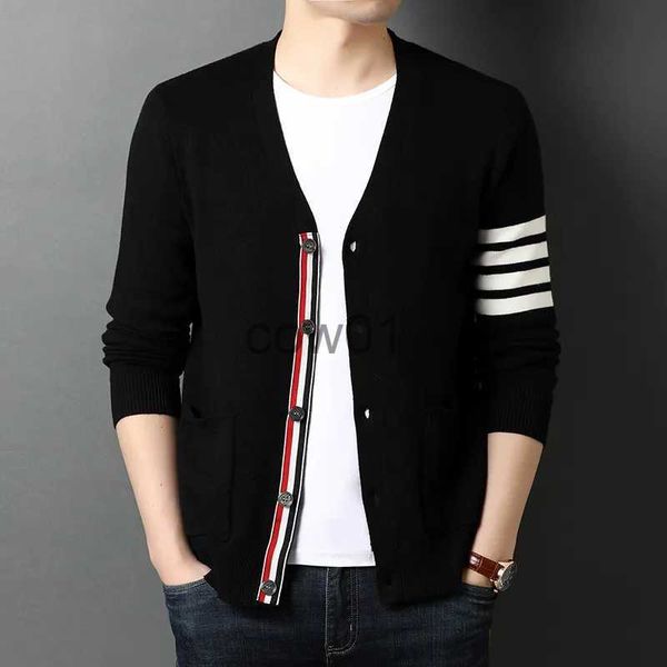 Erkek Sweaters Üst Sınıf Yeni Otum Kış Markası Moda Örme Erkekler hırka Kazak Siyah Koreli Sıradan Katlar Ceket Mens Giyim M-3XL J231026