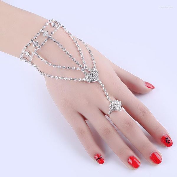 Link Bracelets Chain Personality Bling Shiny Ziron Bracelet With Finger Ring For Women Heart Wrist Simple Wedding Jewelry