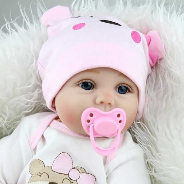 Bambole 55 cm Realistica Reborn Doll Fatta a mano in morbido silicone Baby Full Body Borm Ragazza con ciuccio 231026