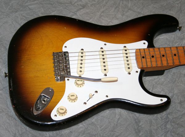 Heißer Verkauf gute Qualität E-Gitarre 1958 Two Tone Sunburst (FEE0421) Musikinstrumente