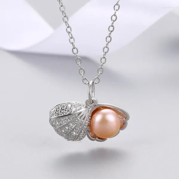 Collane con ciondolo EYER Buona fortuna Collana vintage con perle d'acqua dolce naturali a forma di conchiglia Ornamento femminile di gioielli in stile trendy regalo per le donne