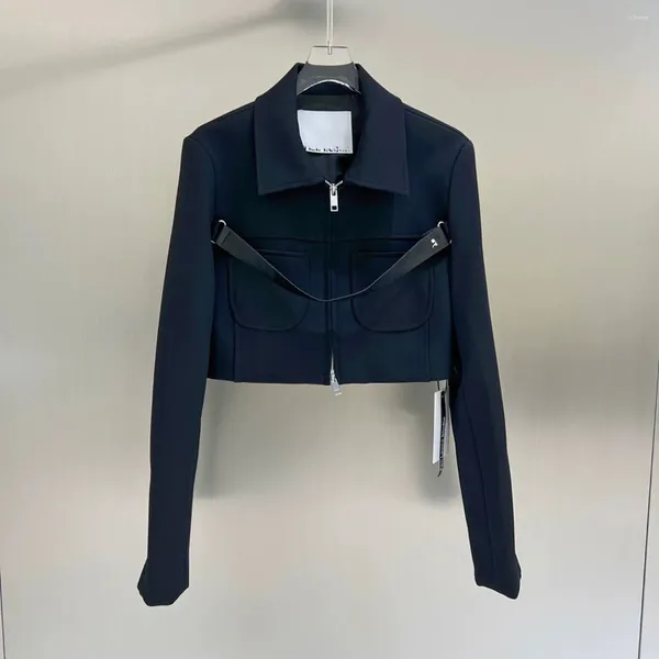 Damenjacken Niche Design Autumn 23 Minimalistische, coole, dreidimensional geschnittene, kurze schwarze Anzugjacke mit Metallreißverschluss