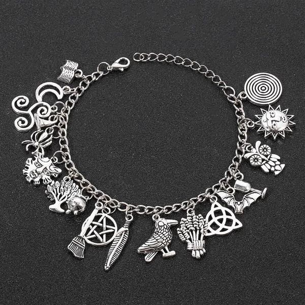 Charm Armbänder Halloween Armband Rich Pendantl Star Moon Horror Spider Magic Broom Punk Weihnachten Damenschmuck242n