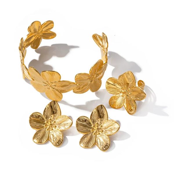 Armreif ALLME INS Modische metallische Blumen-Manschettenarmbänder für Damen, 18 Karat Gold, PVD-Beschichtung, Edelstahl, anlaufgeschützt, breite Armreifen 231027