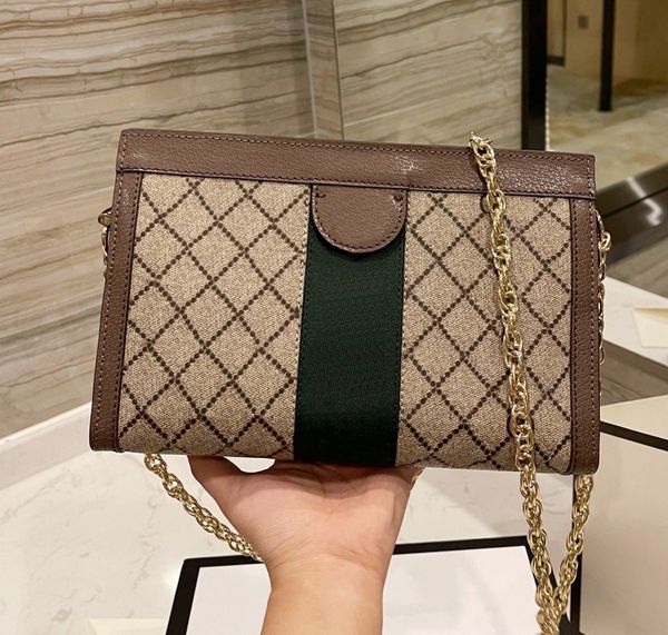 Yüksek kaliteli tasarımcı debriyaj omuz çantaları zincir çanta kadın moda cüzdanlar orta boy cüzdan kız zincirleri çapraz vücut çantası erkek hasp crossbody el çantası