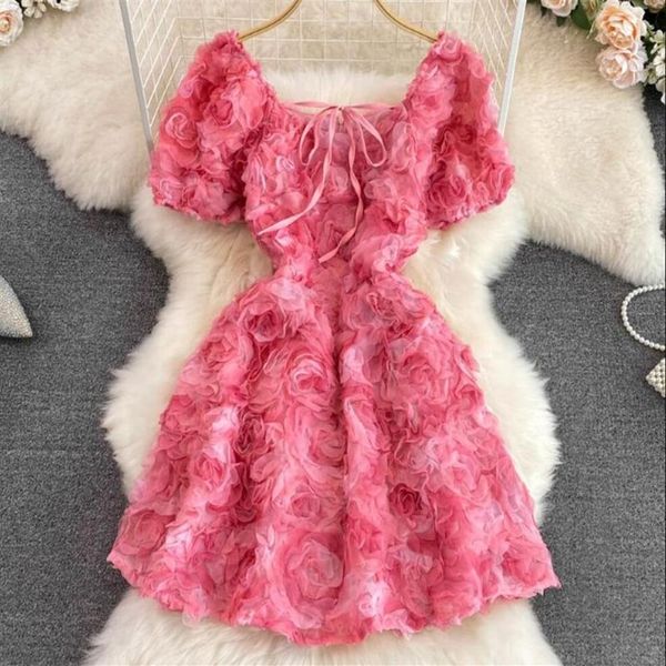 Partykleider 2023 Sommer Square Neck Puff Kurzarm Taille Schrumpfendes A-Linienkleid Rosa Dreidimensionales Rosenblütenblatt Sweet First242y