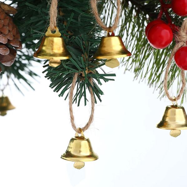 Decorazioni natalizie 102030 pezzi 2 cm Oro Argento Corno aperto Jingle Bells Pendenti natalizi Decorazioni per albero di Natale Pet appeso Accessori fai da te 231027