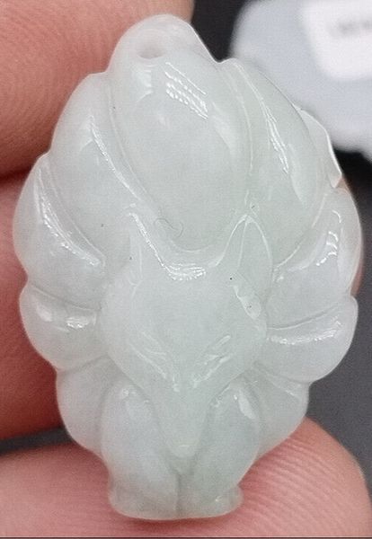 Pingente de jade de raposa de nove caudas verde claro natural certificado A Jade Jadeite