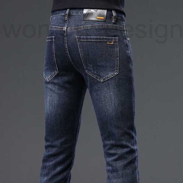 Jeans da uomo firmati Guangzhou Xintang Autunno e inverno Nuovo prodotto Slim Fit Piedi elastici Edizione coreana Pantaloni da studente per ragazzi alla moda Little Monster 8EDP