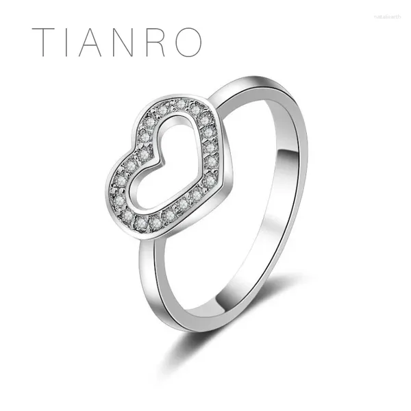 Con pietre laterali TIANRO Anello semplice con zirconi intarsiati a forma di cuore per gioielli classici da matrimonio da donna