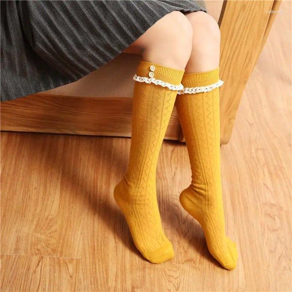 Frauen Socken Frühling Und Herbst Baumwolle Spitze Tasten Hohe Rohr Knie College Stil Strümpfe Großhandel 3 paare/los