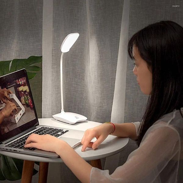 Lampade da tavolo Luce notturna portatile Alimentata tramite USB Dimmerabile Lampada da scrivania a LED per PC Lettura multi-angolo regolabile Touch a 3 marce per camera da letto del dormitorio