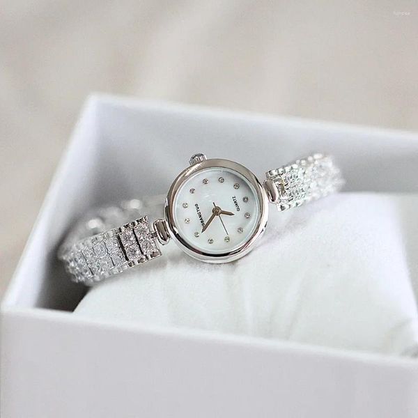 Orologi da polso puntatore orologio moda per donna lusso semplice zircone intarsiato cintura braccialetto al quarzo impermeabile ragazze Reloj Para Mujer