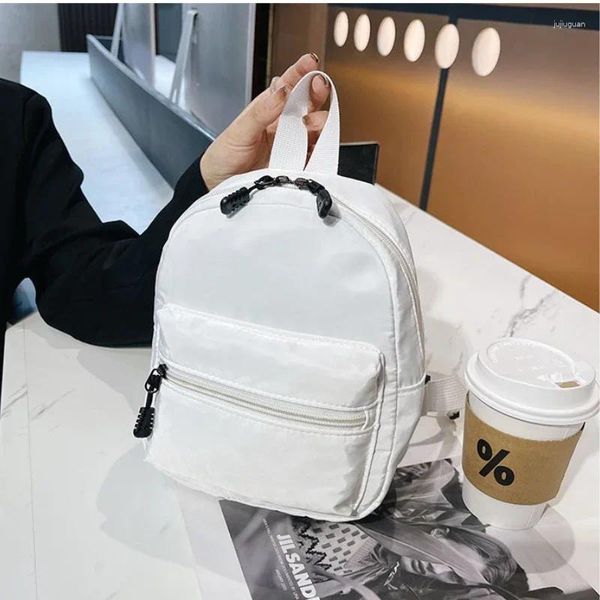 Borse da scuola 2023 Mini zaini da donna borsa da donna in nylon di tendenza piccolo zaino bianco per zaino casual per studentesse per ragazze adolescenti