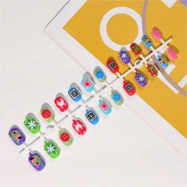 Falsche Nägel 24 Stück Cartoon kindische Muster Designs Kinder Fake Art Mädchen Stick On Tips Niedliche Pressnagelstreifen Set