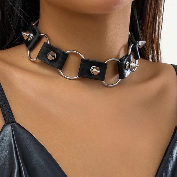 Girocollo Salircon stile gotico Harajuku rivetto in metallo collana clavicola punk sexy finta pelle PU gioielli cosplay da donna