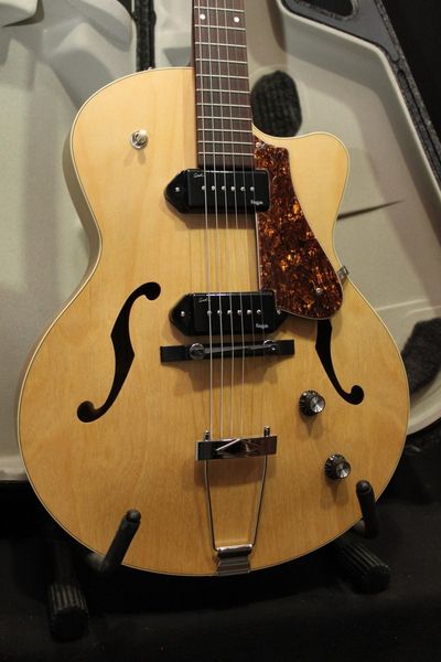 Heißer Verkauf gute Qualität E-Gitarre 2011 5TH AVE CW KINGPIN II NATURAL W/CASE - ZWEITER FABRIKARTIKEL Musikinstrumente