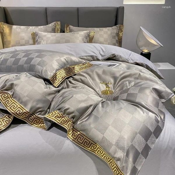 Set di biancheria da letto Set di lusso in jacquard di raso e cotone di alta qualità, copripiumino con ricamo bordo dorato chic, federe