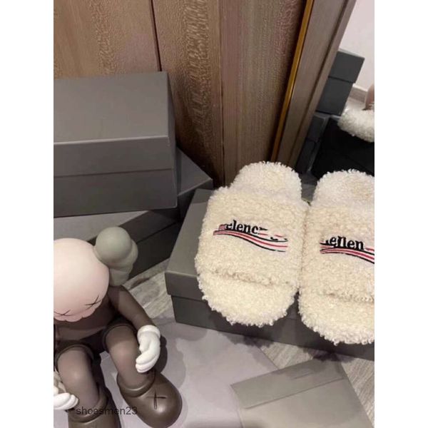 Slip One Balencaiiga Sandale Pelzige Sandalen Typ Slipper Shearling 2023 New Line Lammhaar Oberbekleidung Stickerei Buchstaben Lässig Anti Flat Bottom Baumwolle Damen ZT89