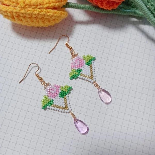 Orecchini pendenti con perline Fiore grafica Moda Goccia d'acqua Semplicità Perla di riso femminile intrecciata a mano in lega di Boemia