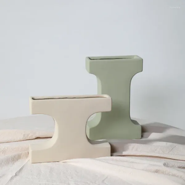 Vasi TingKe Nordic Ins Morandi Art Lettera geometrica smerigliata Vaso in ceramica a forma di I Ornamenti moderni e semplici per la decorazione della casa