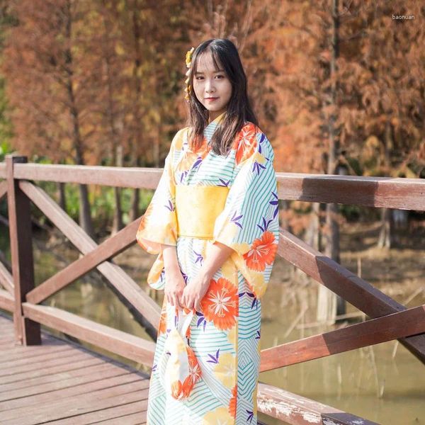 Ethnische Kleidung Damen Yukata Traditionelle Japan Kimono Robe Pografie Kleid Cosplay Kostüm Gelbe Farbe Blumendrucke Vintage