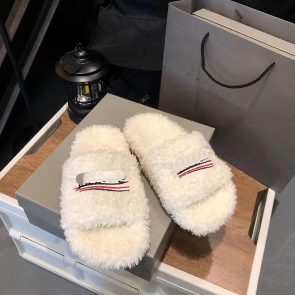 Wolle Luxurys Designer Frauen Hausschuhe gleiten Kreuz Winterfell flauschige pelzige Buchstaben Sandalen warm bequeme Objektträger Fuzzy Girl Flip Flop Slipper flach groß Größe 35-42