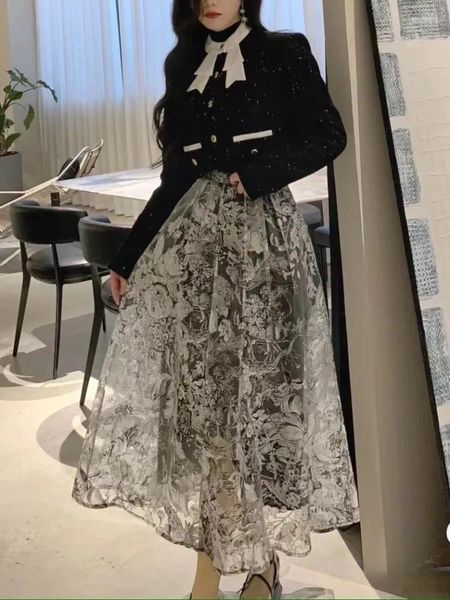 İş Elbiseleri Tüvit Kısa Kadın Ceket ve Baskı Çiçek Yüksek Bel Uzun Etek 2023 Sonbahar/Kışla İki Parlak Elbise Set Hepburn Stil