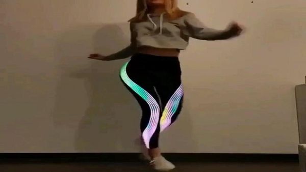 Pantaloni leggings riflettenti Glow in the Dark Night Light Stripes Laser Fitness Collant da yoga Abbigliamento sportivo Tuta da donna Donna 10 pezzi1214460