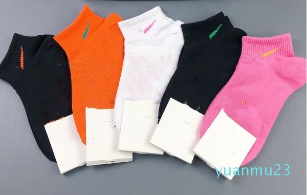 Allgleiches einfarbiges Socken-Basketball-Sportstrumpf-Luxussport-kurzes Sockenpaar/-los