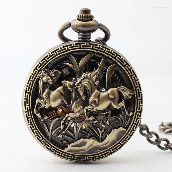 Relógios de bolso 10 pçs/lote Steampunk Bronze Oco Cavalo Relógio Mecânico Vintage Esqueleto Homens Presente Com Corrente