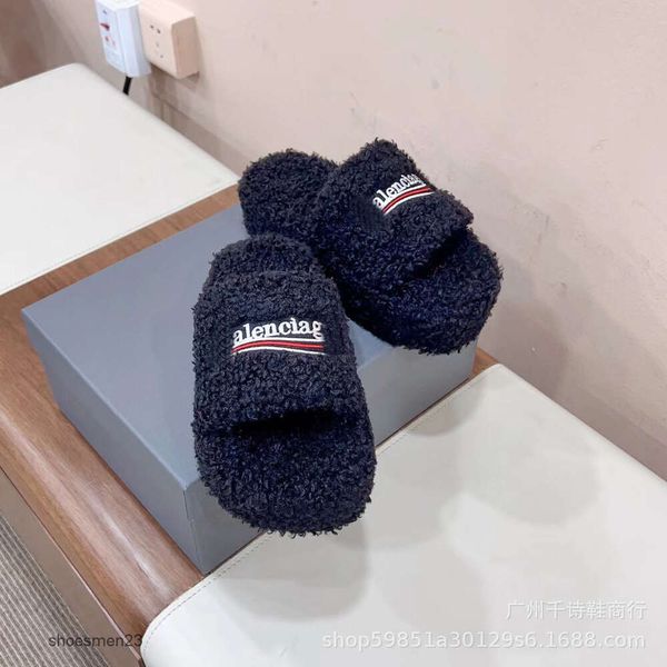 Sandalo Sandali pelosi Pantofola Shearling Versione alta Peluche francese Balencaiiga Scarpe da donna Muffin Suola spessa Lettere Pelo di agnello ricamato One Piece