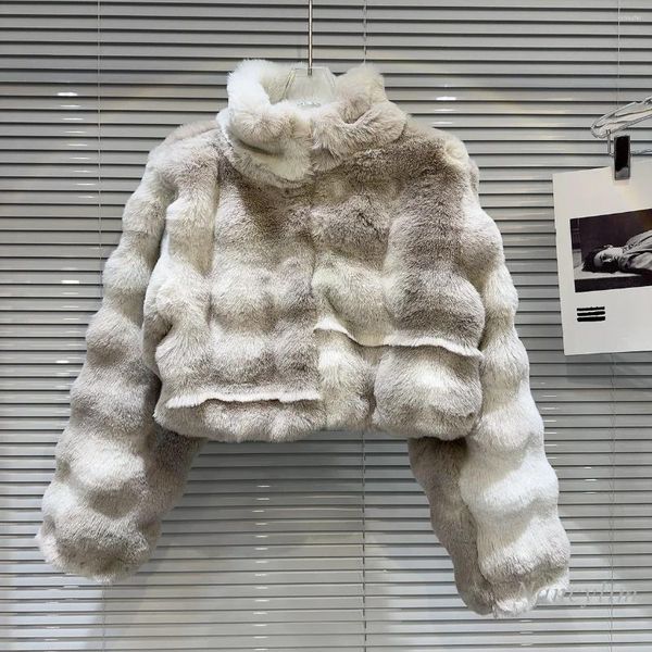 Женское меховое пальто 2023, зимнее женское короткое мягкое пальто из шерстяной ткани с градиентом, похожей на норку, с волнистым дизайном, сохраняет тепло, стеганые уличные Chaquetas
