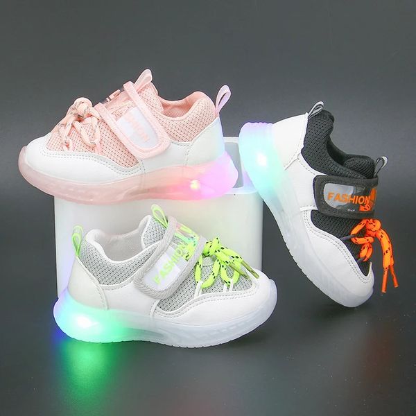 Athletic Outdoor Fashion Spring Flats Designer per bambini Luminoso Glowing Sneakers Stivali leggeri per bambini Casual Lampeggiante Scarpe Ragazzi Ragazze 231030