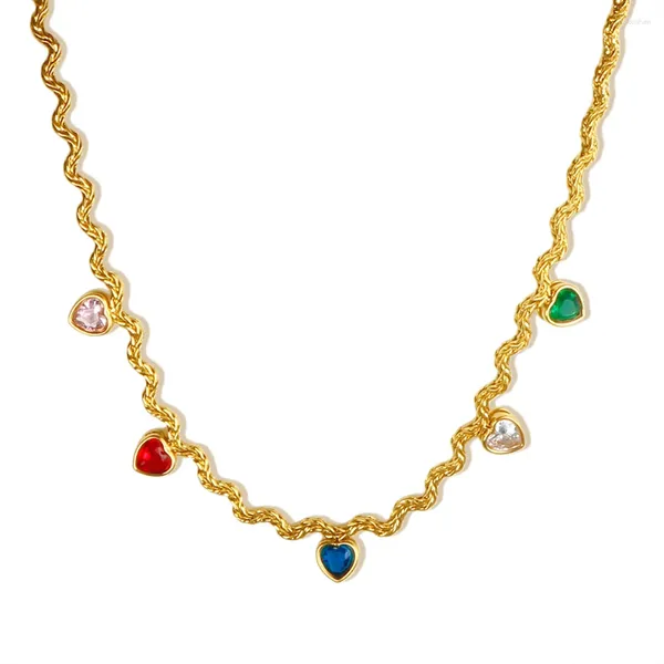 Collane con ciondolo JINHUI Catena a onde lucide squisite di lusso Piccola collana tridimensionale colorata a forma di cuore con zirconi per le donne Festa