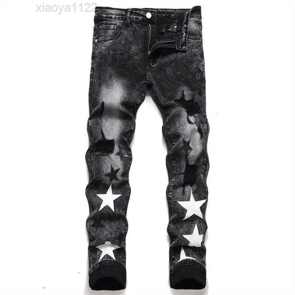 Jeans da uomo di design Pantaloni ricamati Denim Jeans strappati europei da uomo ricami trapuntati strappati per la tendenza 29-38 pantaloni da uomo piegati slim jeans skinny per pantaloni da uomo Taglia 29-38