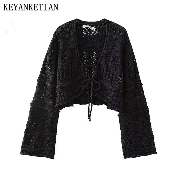 Damen-Strick-T-Shirts KEYANKETIAN Herbst hohler Häkelriemen-Kurzpullover Boho-Ferien-Wind-Flare-Ärmel Schwarzer Crop-Top-Strick-Cardigan 231027