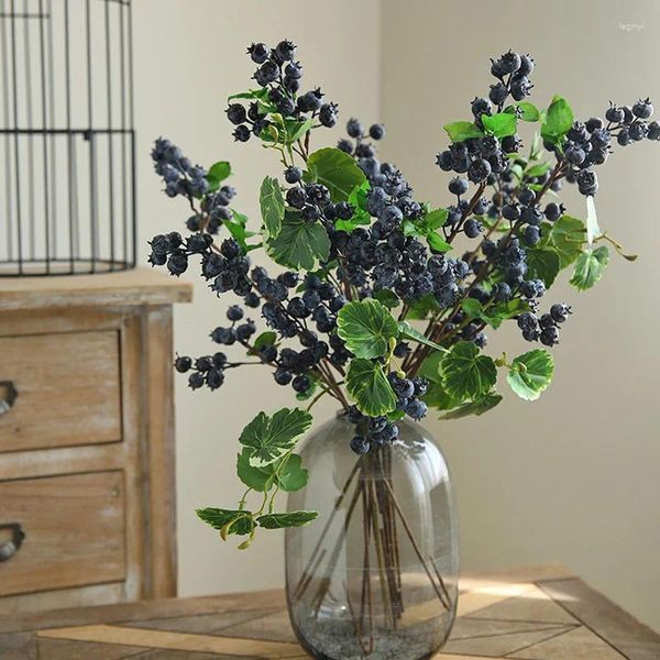 Flores decorativas 62cm ramo de frutas artificiais buquê guirlanda acessórios bagas azuis hastes plantas falsas para casa decoração de natal
