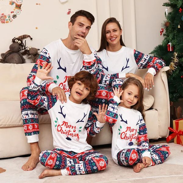 Familie Passende Outfits Weihnachten Erwachsene Kind 2023 s Pyjamas Kleidung Set Baby Strampler Casual Nachtwäsche Weihnachten Look Pyjamas 231030