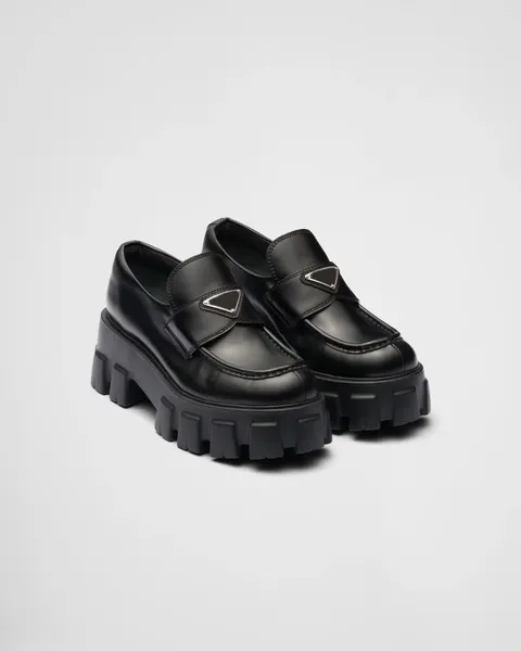 Elbise ayakkabıları kadın fırçalanmış deri mokasenler siyah klasik kuruş loafer 55 mm tıknaz kauçuk taban metal marka oeing 8882307291638