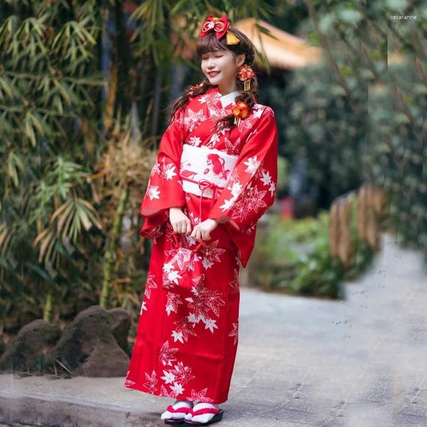 Ethnische Kleidung, japanischer traditioneller Kimono für Damen, rote Farbe, Blumendrucke, lange Ärmel, formelles Yukata-Pografie-Kleid, Cosplay-Kostüm