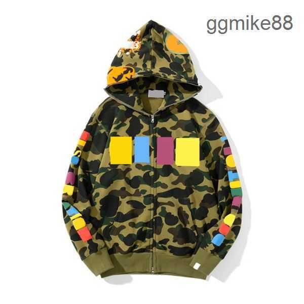 Bapes Suprem Hoodie Camuflagem Design Vermelho Amarelo Azul Splicing Fleece Zipper Suéter Amantes Designer Moda Jaqueta com Capuz Streetwear Bape Hoodies para Homens GBVW