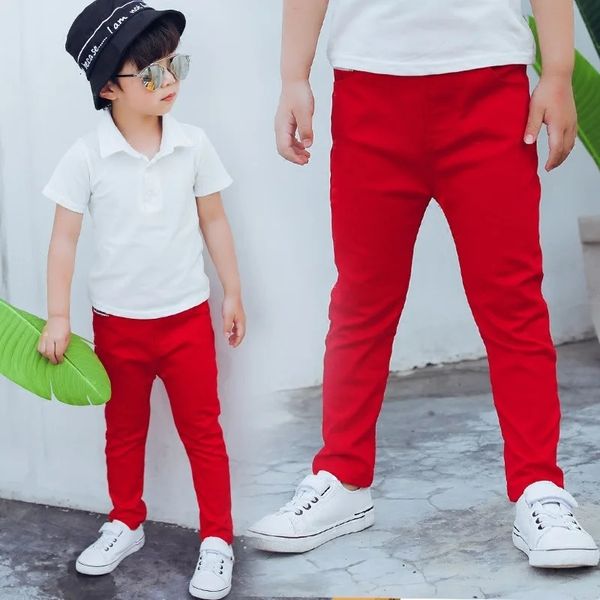 Calças crianças meninos vermelho preto calças criança estiramento calças de algodão primavera outono crianças legging jeans para 2 3 4 5 6 7 8 9 10 anos 231030