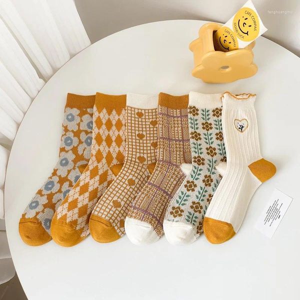 Женские носки, желтые хлопковые вязаные длинные японские стили, винтажные носки Harajuku Kawaii, повседневные милые цветы с вышивкой